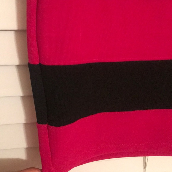 Black and pink striped mini skirt - Picture 2 of 5